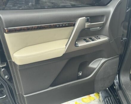 Чорний Тойота Ленд Крузер 200, об'ємом двигуна 4.5 л та пробігом 280 тис. км за 25900 $, фото 7 на Automoto.ua