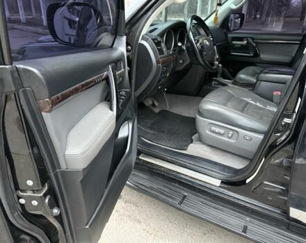 Черный Тойота Ленд Крузер 200, объемом двигателя 4.7 л и пробегом 315 тыс. км за 28500 $, фото 13 на Automoto.ua