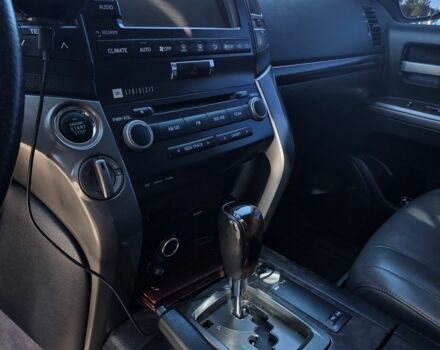 Черный Тойота Ленд Крузер 200, объемом двигателя 5.7 л и пробегом 350 тыс. км за 23900 $, фото 18 на Automoto.ua