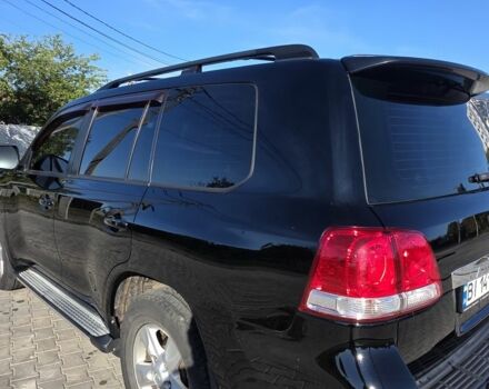 Черный Тойота Ленд Крузер 200, объемом двигателя 5.7 л и пробегом 350 тыс. км за 23900 $, фото 6 на Automoto.ua