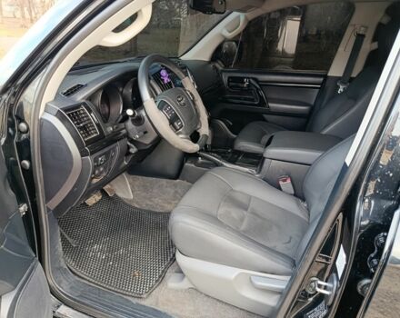 Черный Тойота Ленд Крузер 200, объемом двигателя 4.5 л и пробегом 260 тыс. км за 23500 $, фото 7 на Automoto.ua