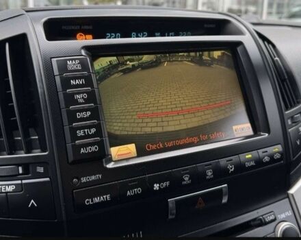 Черный Тойота Ленд Крузер 200, объемом двигателя 4.5 л и пробегом 320 тыс. км за 23500 $, фото 6 на Automoto.ua