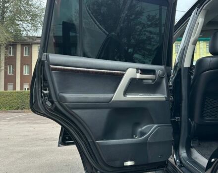 Черный Тойота Ленд Крузер 200, объемом двигателя 4.7 л и пробегом 290 тыс. км за 26250 $, фото 3 на Automoto.ua