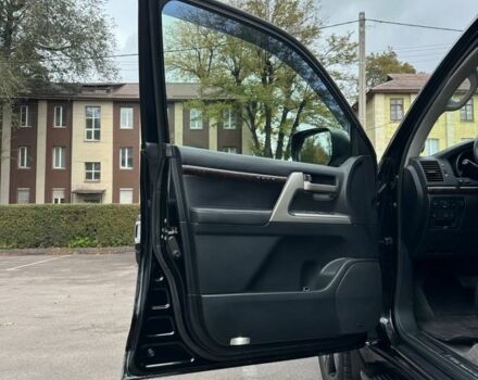 Черный Тойота Ленд Крузер 200, объемом двигателя 4.7 л и пробегом 290 тыс. км за 26250 $, фото 2 на Automoto.ua