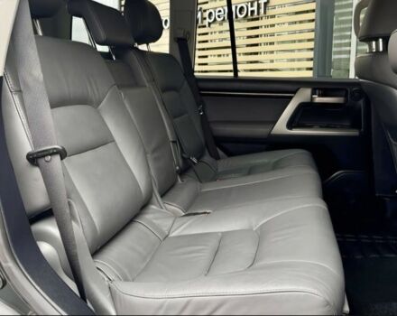 Черный Тойота Ленд Крузер 200, объемом двигателя 4.5 л и пробегом 320 тыс. км за 23500 $, фото 15 на Automoto.ua