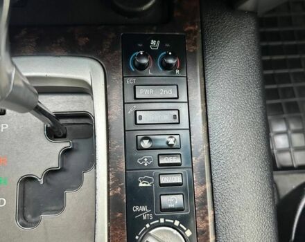 Черный Тойота Ленд Крузер 200, объемом двигателя 4.5 л и пробегом 253 тыс. км за 32500 $, фото 18 на Automoto.ua