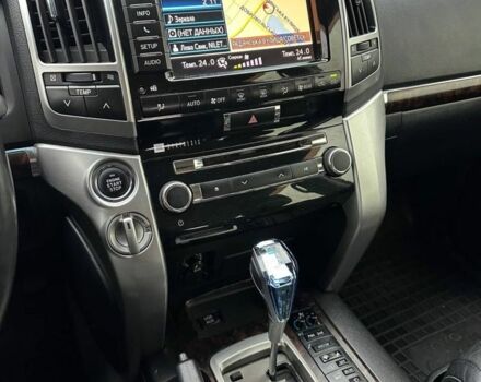 Черный Тойота Ленд Крузер 200, объемом двигателя 4.5 л и пробегом 253 тыс. км за 32500 $, фото 16 на Automoto.ua