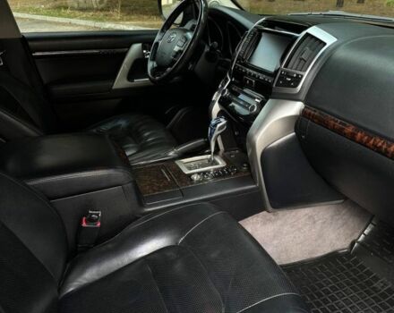 Черный Тойота Ленд Крузер 200, объемом двигателя 4.5 л и пробегом 253 тыс. км за 32500 $, фото 14 на Automoto.ua