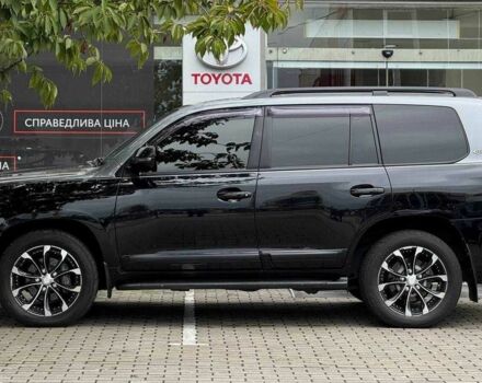 Черный Тойота Ленд Крузер 200, объемом двигателя 4.5 л и пробегом 268 тыс. км за 33637 $, фото 4 на Automoto.ua