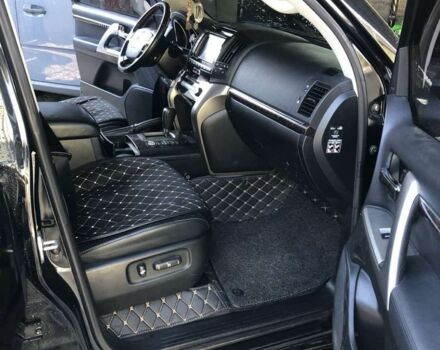 Черный Тойота Ленд Крузер 200, объемом двигателя 4.5 л и пробегом 223 тыс. км за 33000 $, фото 3 на Automoto.ua