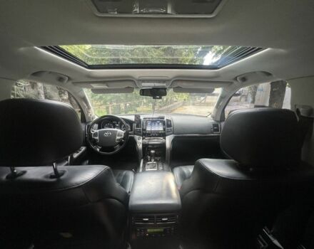 Черный Тойота Ленд Крузер 200, объемом двигателя 4.5 л и пробегом 360 тыс. км за 27500 $, фото 7 на Automoto.ua