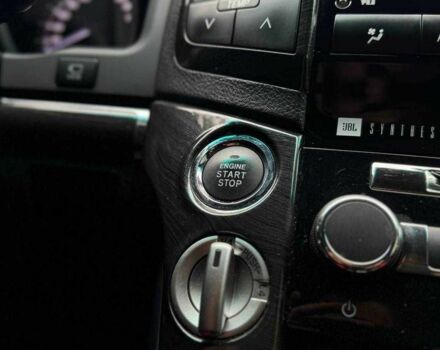 Черный Тойота Ленд Крузер 200, объемом двигателя 4.5 л и пробегом 268 тыс. км за 33637 $, фото 12 на Automoto.ua