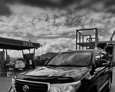 Черный Тойота Ленд Крузер 200, объемом двигателя 0 л и пробегом 74 тыс. км за 0 $, фото 9 на Automoto.ua