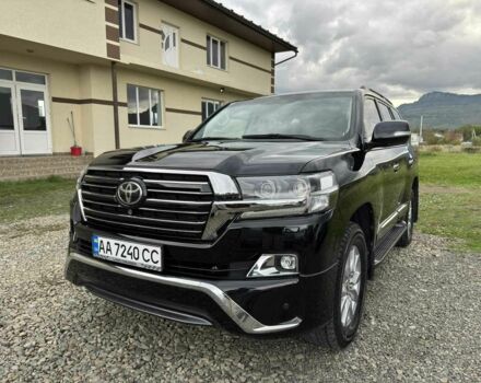 Черный Тойота Ленд Крузер 200, объемом двигателя 4.5 л и пробегом 200 тыс. км за 36500 $, фото 2 на Automoto.ua