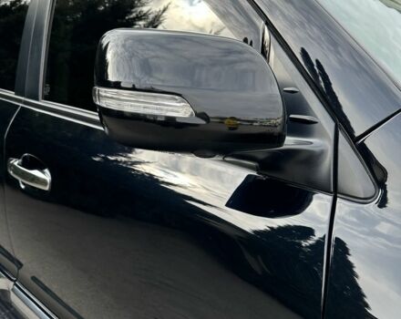 Черный Тойота Ленд Крузер 200, объемом двигателя 0.45 л и пробегом 292 тыс. км за 39999 $, фото 19 на Automoto.ua