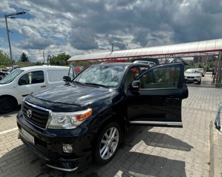 Черный Тойота Ленд Крузер 200, объемом двигателя 0 л и пробегом 74 тыс. км за 0 $, фото 1 на Automoto.ua