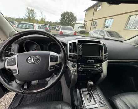 Черный Тойота Ленд Крузер 200, объемом двигателя 4.5 л и пробегом 200 тыс. км за 36500 $, фото 10 на Automoto.ua