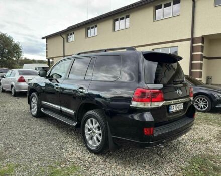 Черный Тойота Ленд Крузер 200, объемом двигателя 4.5 л и пробегом 200 тыс. км за 36500 $, фото 5 на Automoto.ua