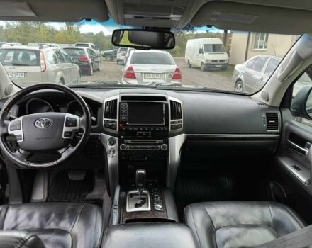 Черный Тойота Ленд Крузер 200, объемом двигателя 4.5 л и пробегом 200 тыс. км за 36500 $, фото 11 на Automoto.ua