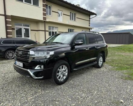 Черный Тойота Ленд Крузер 200, объемом двигателя 4.5 л и пробегом 200 тыс. км за 36500 $, фото 3 на Automoto.ua