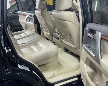 Черный Тойота Ленд Крузер 200, объемом двигателя 4.5 л и пробегом 107 тыс. км за 1074 $, фото 2 на Automoto.ua