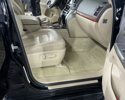 Черный Тойота Ленд Крузер 200, объемом двигателя 4.5 л и пробегом 107 тыс. км за 1074 $, фото 3 на Automoto.ua