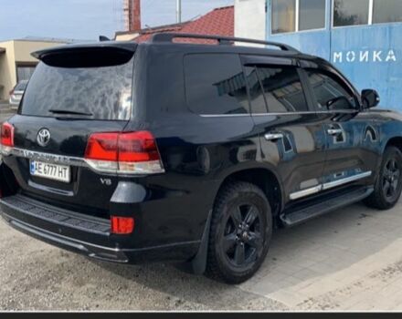 Черный Тойота Ленд Крузер 200, объемом двигателя 4.5 л и пробегом 220 тыс. км за 54994 $, фото 9 на Automoto.ua