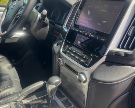 Черный Тойота Ленд Крузер 200, объемом двигателя 4.5 л и пробегом 217 тыс. км за 46400 $, фото 12 на Automoto.ua