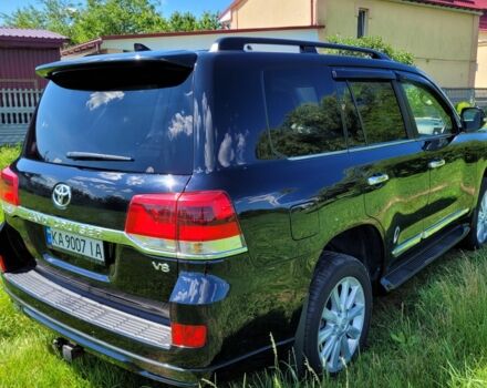 Чорний Тойота Ленд Крузер 200, об'ємом двигуна 4.5 л та пробігом 240 тис. км за 44000 $, фото 3 на Automoto.ua