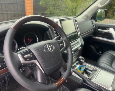 Черный Тойота Ленд Крузер 200, объемом двигателя 4.5 л и пробегом 217 тыс. км за 46400 $, фото 9 на Automoto.ua