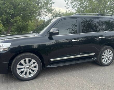 Черный Тойота Ленд Крузер 200, объемом двигателя 4.5 л и пробегом 217 тыс. км за 46400 $, фото 2 на Automoto.ua