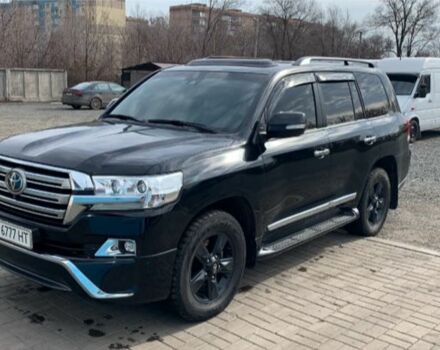 Черный Тойота Ленд Крузер 200, объемом двигателя 4.5 л и пробегом 220 тыс. км за 54994 $, фото 2 на Automoto.ua
