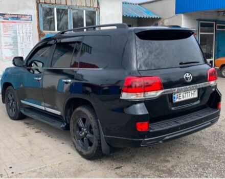 Черный Тойота Ленд Крузер 200, объемом двигателя 4.5 л и пробегом 220 тыс. км за 54994 $, фото 3 на Automoto.ua