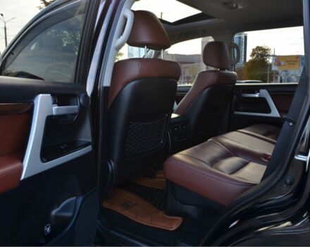 Черный Тойота Ленд Крузер 200, объемом двигателя 4.6 л и пробегом 137 тыс. км за 57500 $, фото 9 на Automoto.ua