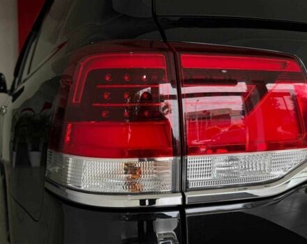 Черный Тойота Ленд Крузер 200, объемом двигателя 4.5 л и пробегом 250 тыс. км за 51049 $, фото 22 на Automoto.ua