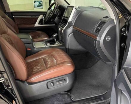 Черный Тойота Ленд Крузер 200, объемом двигателя 4.5 л и пробегом 250 тыс. км за 51049 $, фото 8 на Automoto.ua