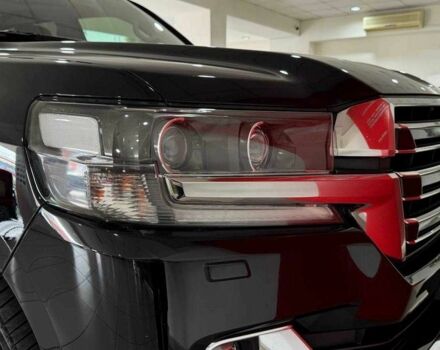 Черный Тойота Ленд Крузер 200, объемом двигателя 4.5 л и пробегом 250 тыс. км за 51049 $, фото 21 на Automoto.ua