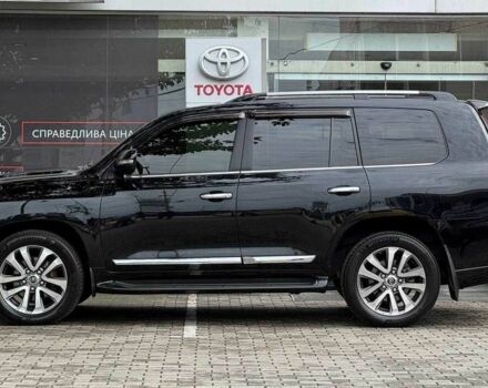 Черный Тойота Ленд Крузер 200, объемом двигателя 4.5 л и пробегом 250 тыс. км за 51049 $, фото 4 на Automoto.ua