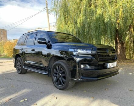 Черный Тойота Ленд Крузер 200, объемом двигателя 4.5 л и пробегом 190 тыс. км за 58888 $, фото 2 на Automoto.ua