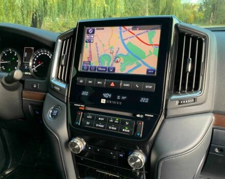 Черный Тойота Ленд Крузер 200, объемом двигателя 4.5 л и пробегом 190 тыс. км за 58888 $, фото 17 на Automoto.ua