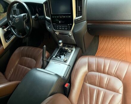 Черный Тойота Ленд Крузер 200, объемом двигателя 4.5 л и пробегом 110 тыс. км за 62500 $, фото 6 на Automoto.ua
