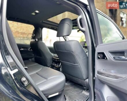 Черный Тойота Ленд Крузер 200, объемом двигателя 3.3 л и пробегом 154 тыс. км за 72990 $, фото 20 на Automoto.ua