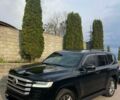 Чорний Тойота Ленд Крузер 200, об'ємом двигуна 3 л та пробігом 120 тис. км за 81000 $, фото 4 на Automoto.ua