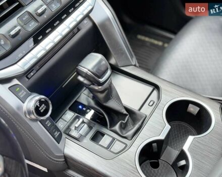 Черный Тойота Ленд Крузер 200, объемом двигателя 3.3 л и пробегом 154 тыс. км за 72990 $, фото 16 на Automoto.ua