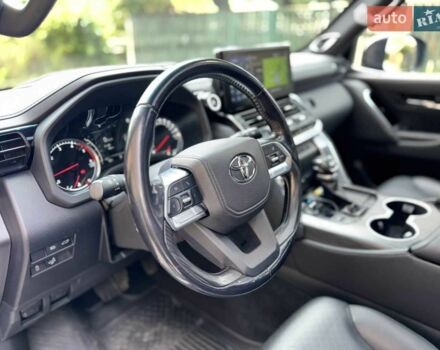 Черный Тойота Ленд Крузер 200, объемом двигателя 3.3 л и пробегом 154 тыс. км за 69890 $, фото 18 на Automoto.ua