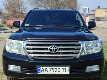 Тойота Ленд Крузер 200 2008 у Києві на Automoto.ua Чорний Тойота Ленд Крузер 200, об'ємом двигуна 4.5 л та пробігом 275 тис. км за 27500 $, фото 1 на Automoto.ua