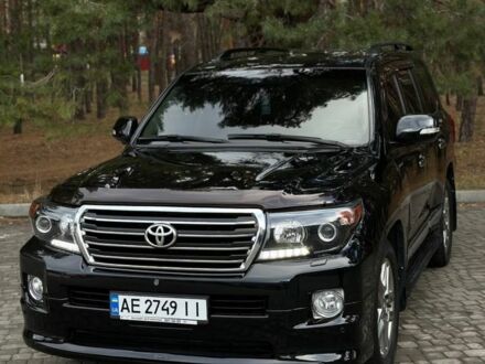 Тойота Ленд Крузер 200 2012 у Кременчуге на Automoto.ua Чорний Тойота Ленд Крузер 200, об'ємом двигуна 4.5 л та пробігом 253 тис. км за 37500 $, фото 1 на Automoto.ua
