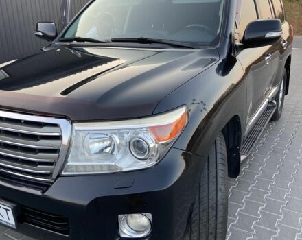 Черный Тойота Ленд Крузер 200, объемом двигателя 0 л и пробегом 225 тыс. км за 39000 $, фото 1 на Automoto.ua