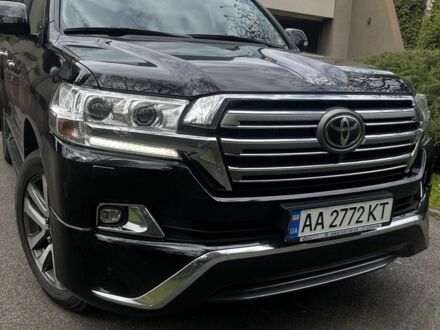 Тойота Ленд Крузер 200 2016 у Києві на Automoto.ua Чорний Тойота Ленд Крузер 200, об'ємом двигуна 4.5 л та пробігом 185 тис. км за 50000 $, фото 1 на Automoto.ua