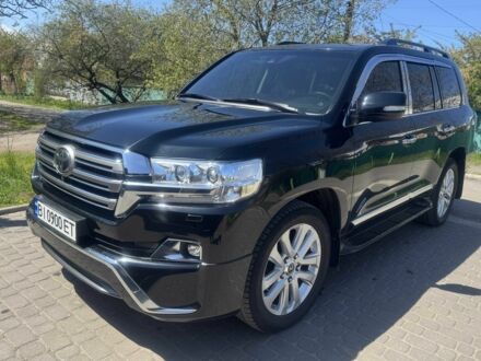 Тойота Ленд Крузер 200 2016 у Полтаві на Automoto.ua Чорний Тойота Ленд Крузер 200, об'ємом двигуна 4.5 л та пробігом 217 тис. км за 48999 $, фото 1 на Automoto.ua